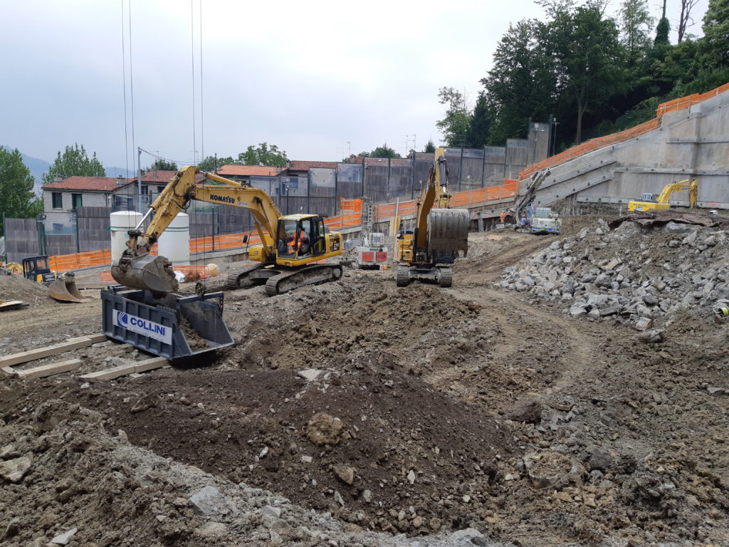 Collini bergamo parcheggio in costruzione.